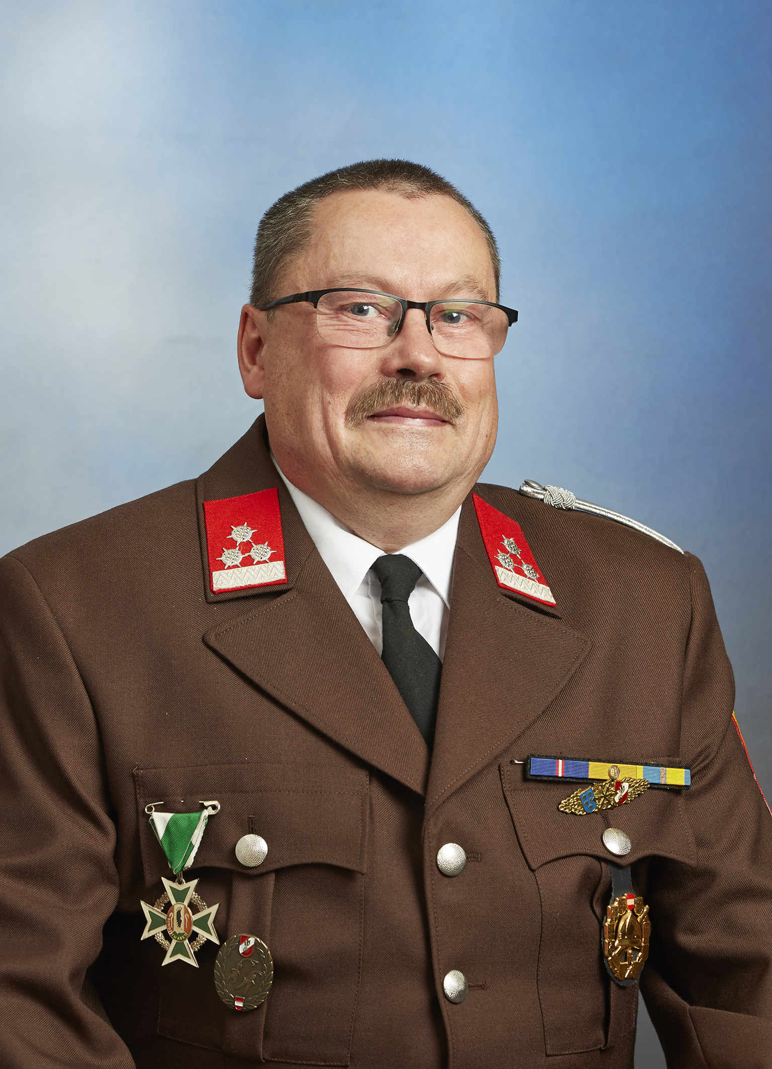 HLM Karl Hochgatterer